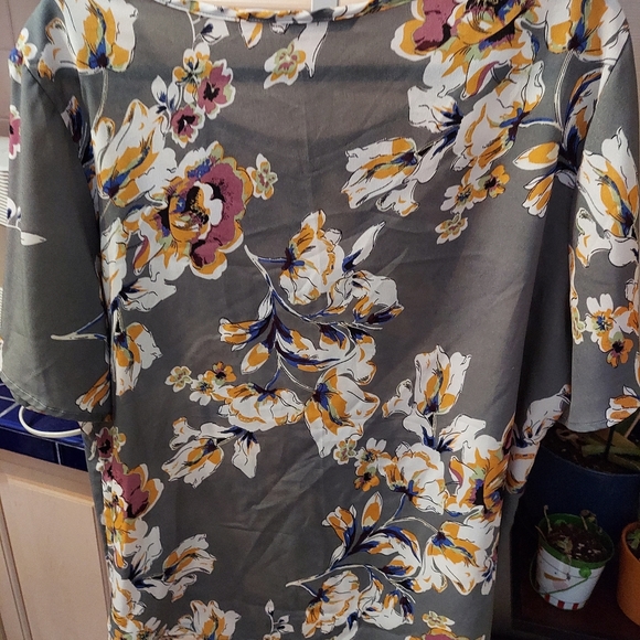 Pull over top - Picture 2 of 3